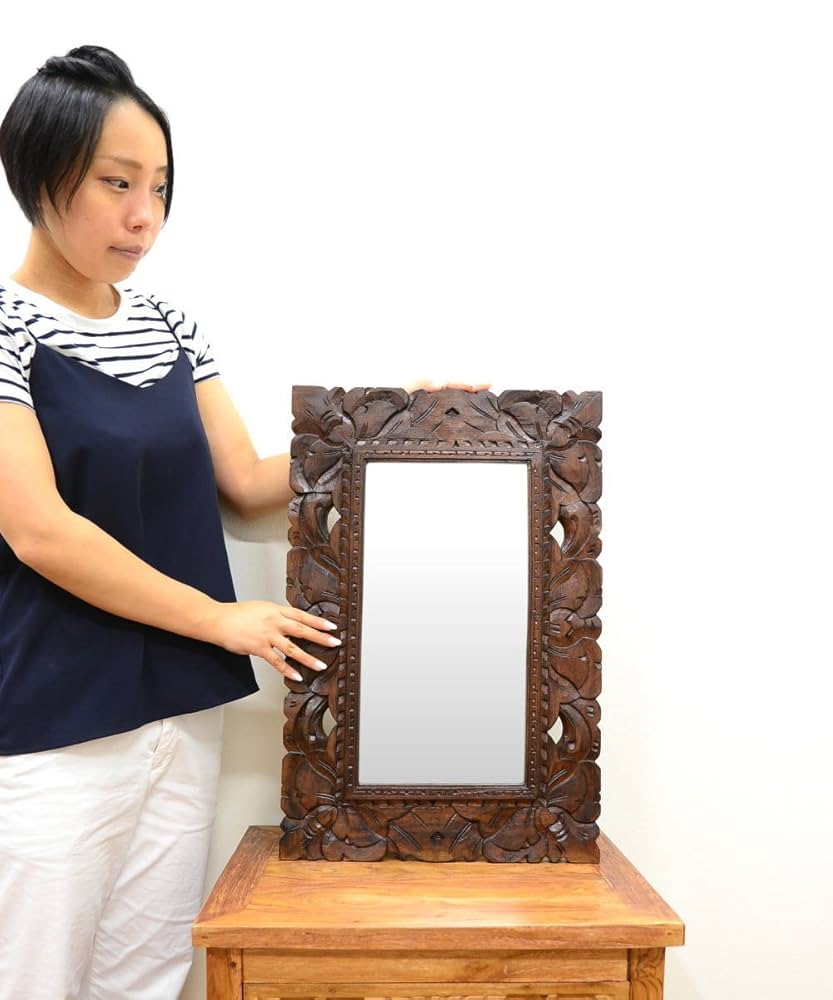 木彫りの壁掛け 木彫りの壁掛け しかく | ハモニ